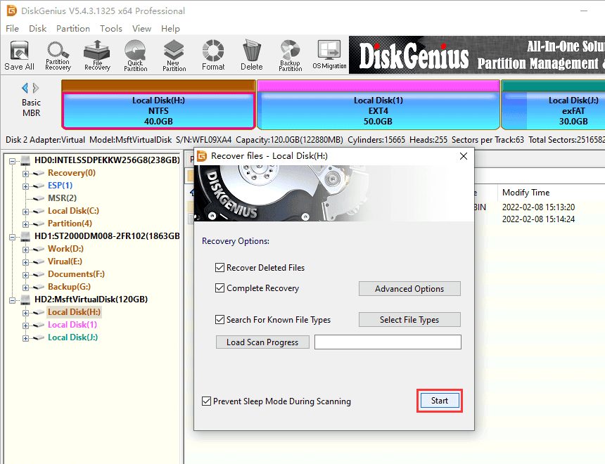 Disque dur en panne branché à un ordinateur avec logiciel de récupération lancé