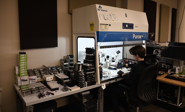 Plateaux de disque dur rayés résultant d'une insistance logicielle sur zones défectueuses