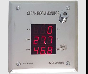 Salle blanche non certifiée présentée comme ISO, sans équipements de mesure visibles