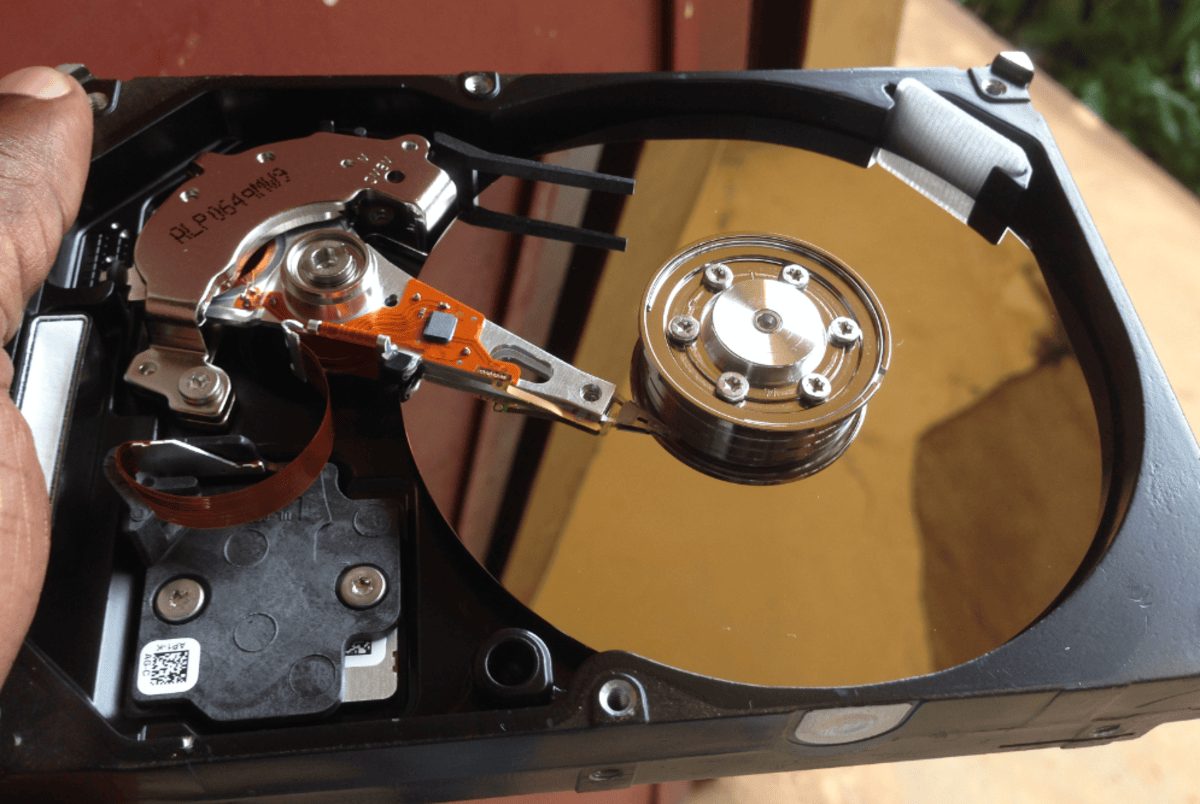 Tuto YouTube récupération disque dur - tentative de réparation amateur